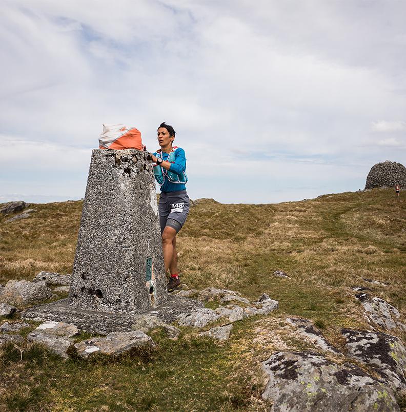 womens-dragons-back-race-kit